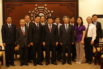 President of VASS welcomes the delegation of Lao Academy of Social Sciences