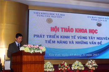 Assoc.Prof.Dr Bui Nhat Quang, Vice President of the Academy, delivered the opening speech at the workshop