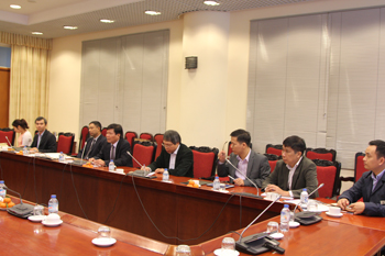 The delegation from Vietnam Academy of Social Sciences (VASS)