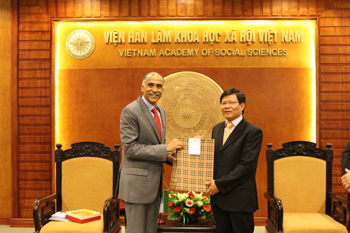 Mr. Parvathaneni Harish  gave present <br>to Prof. Dr. Nguyen Quang Thuan