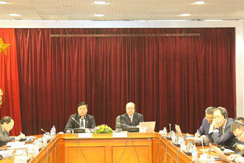 Prof., Dr. Pham Van Duc and Prof., Dr Wangzhen co-chaired <br>the seminar
