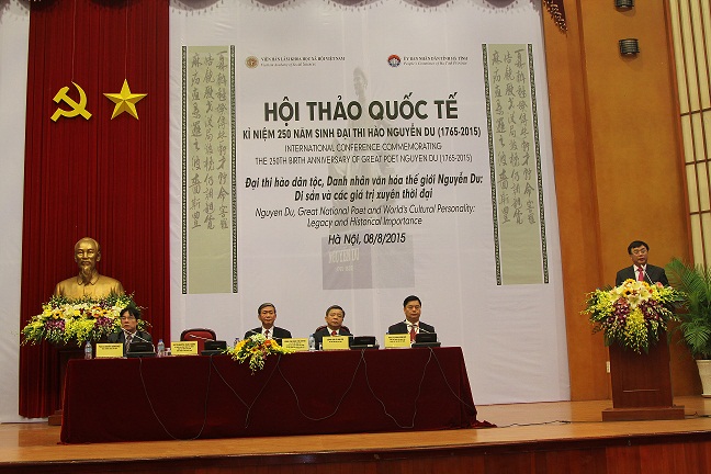 Prof. Dr. Nguyen Xuan Thang – A member of Central Communist Party <br>of  Vietnam, President of VASS, having speech<br>at the opening ceremony 