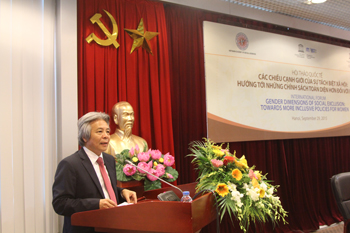 Prod. Dr. Vo Khanh Vinh, Vice President of VASS, Vice President of UNESCO National Commission for Vietnam having opening speech<br>at the workshop 