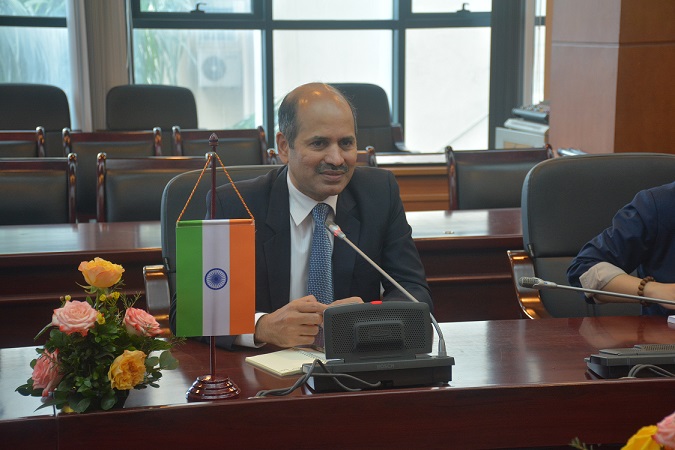 Mr. Sandeep Arya, Ambassador Extraordinary and Plenipotentiary of the Republic of India in Vietnam at the meeting
