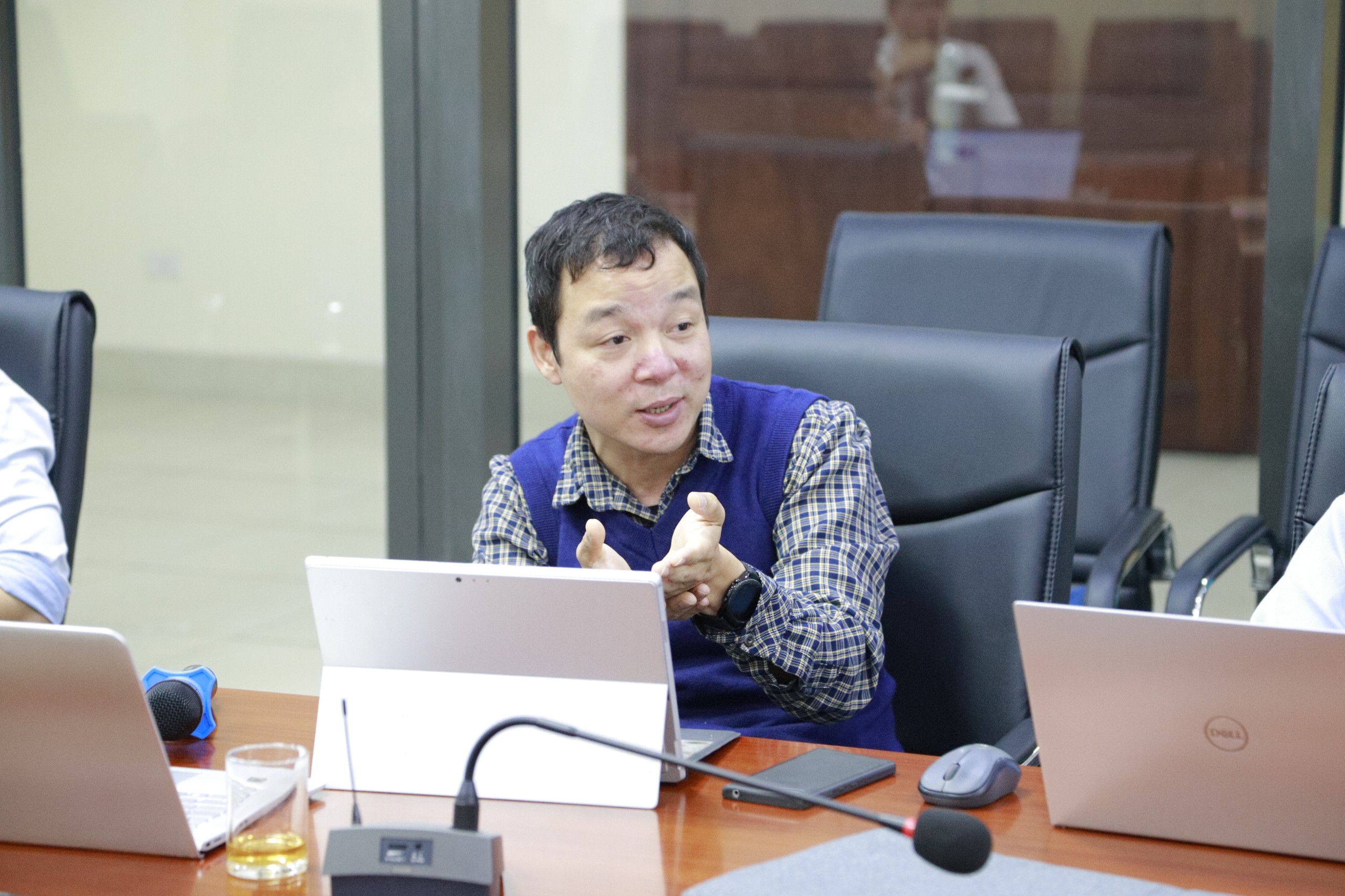 Dr. Vu Quy Son - Institute of Chinese Studies presented at the Workshop