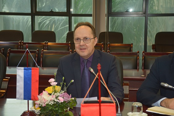 Mr. Bezdetko Gennady, Ambassador Extraordinary and Plenipotentiary of the Russian Federation in Vietnam spoke at the meeting