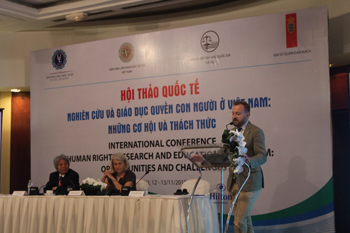 Dr. Thomas Gammeltoft Hansen having speech at the conference