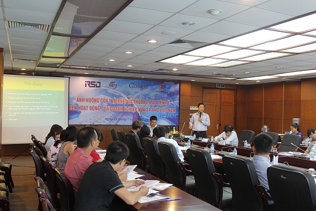 Dr. Nguyen Dinh Chuc, Deputy Director of the IRSD presenting<BR> his report at the Workshop